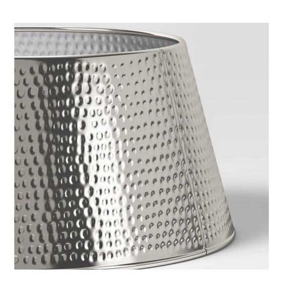 Wondershop Hammered Metal Christmas Tree Collar Silver -for 42”- 54” Tree - Picture 2 of 5